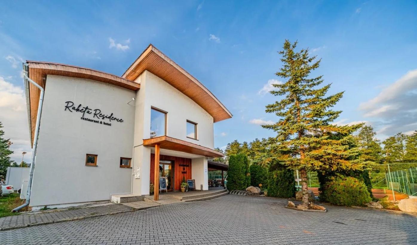 Raketa Residence, Restaurant & Hotel Prievidza Exterior photo